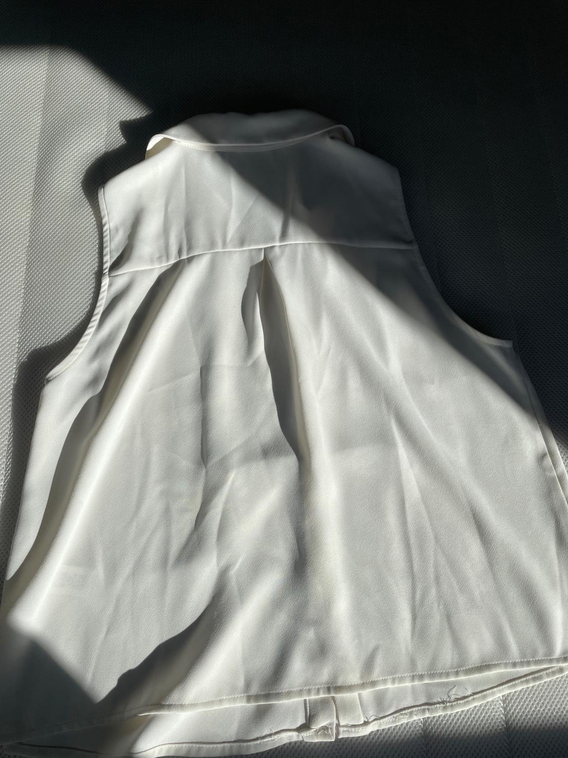 BLOUSE WITH LACE TRIM - Image 4