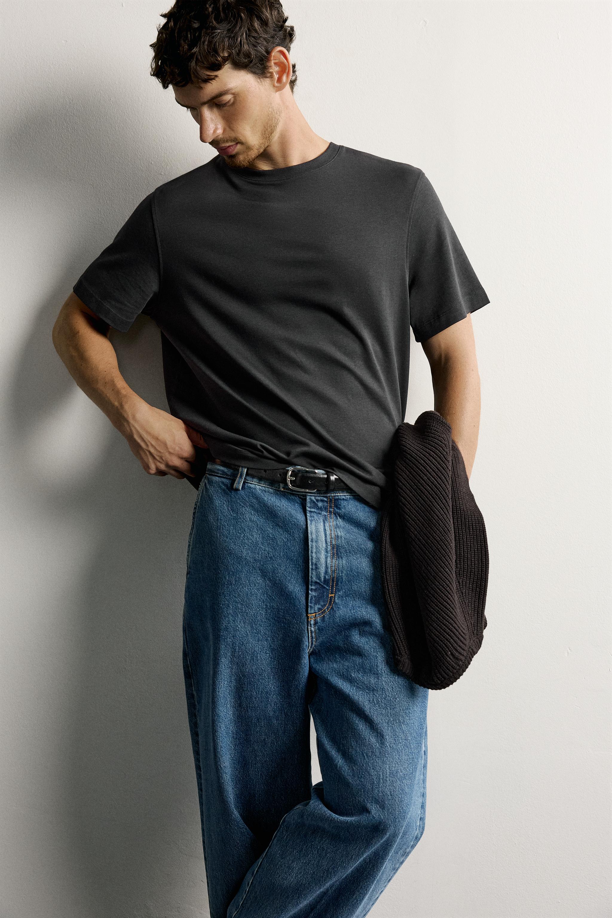 REGULAR FIT T-SHIRT