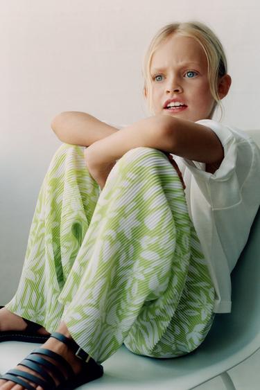 PANTALÓN PLISADO ESTAMPADO - Verdes de Zara