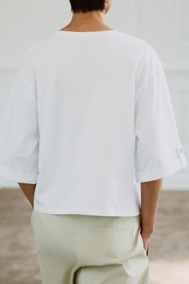T-SHIRT ASYMÉTRIQUE BOUTON - Blanc de Zara - Image 4