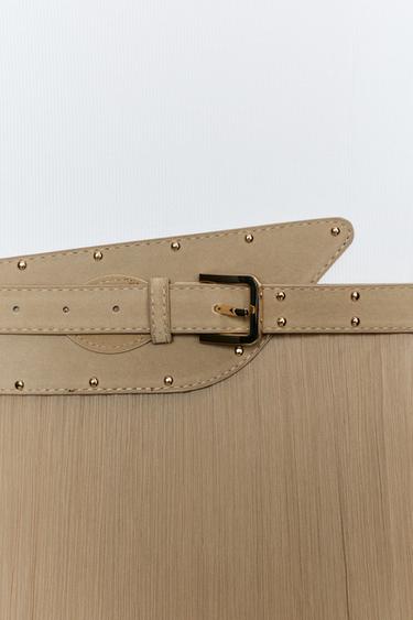 ROBE BIMATIÈRE AVEC CEINTURE ET VOLANTS - CAMEL/BLANC  de Zara - Image 3