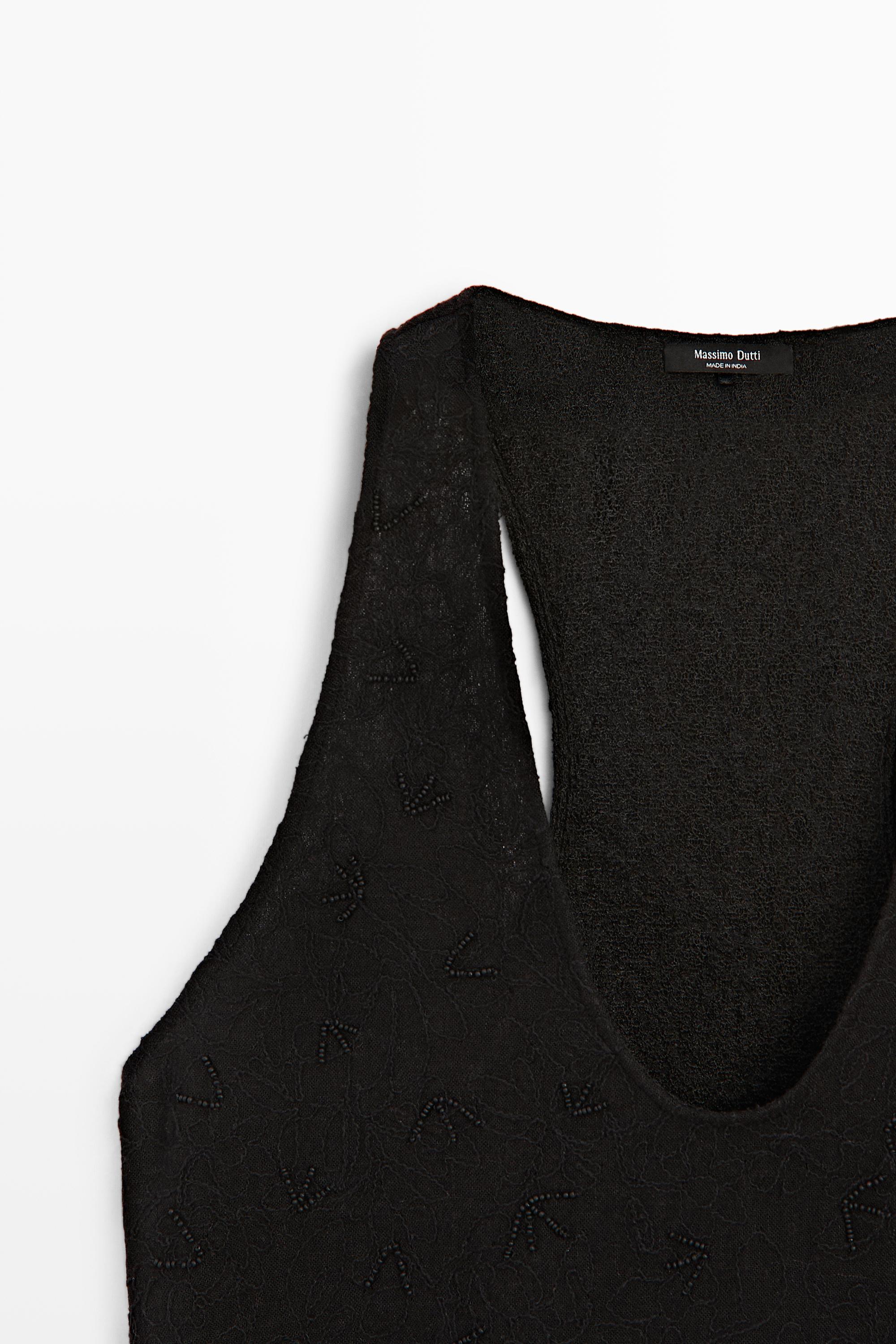 Top fluide avec broderies