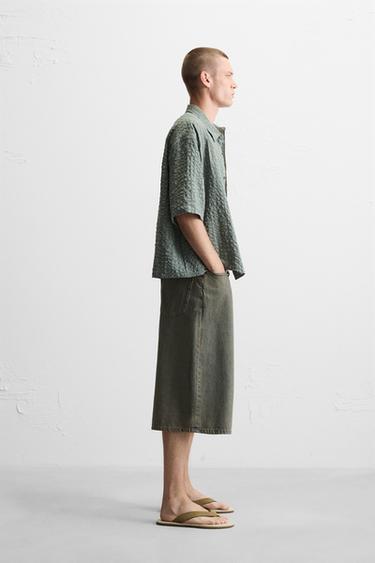 CHEMISE SEERSUCKER À CARREAUX - Kaki de Zara - Image 3