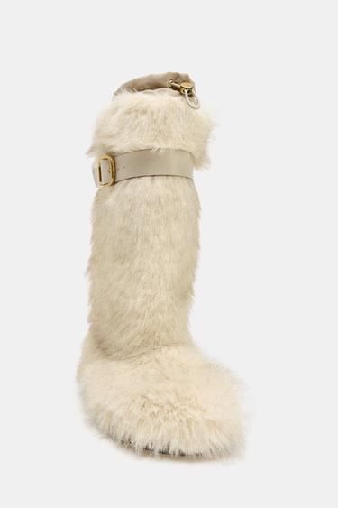 BOTTES EFFET FOURRURE AVEC BRIDE COLLECTION SKI - Blanc écru de Zara - Image 8