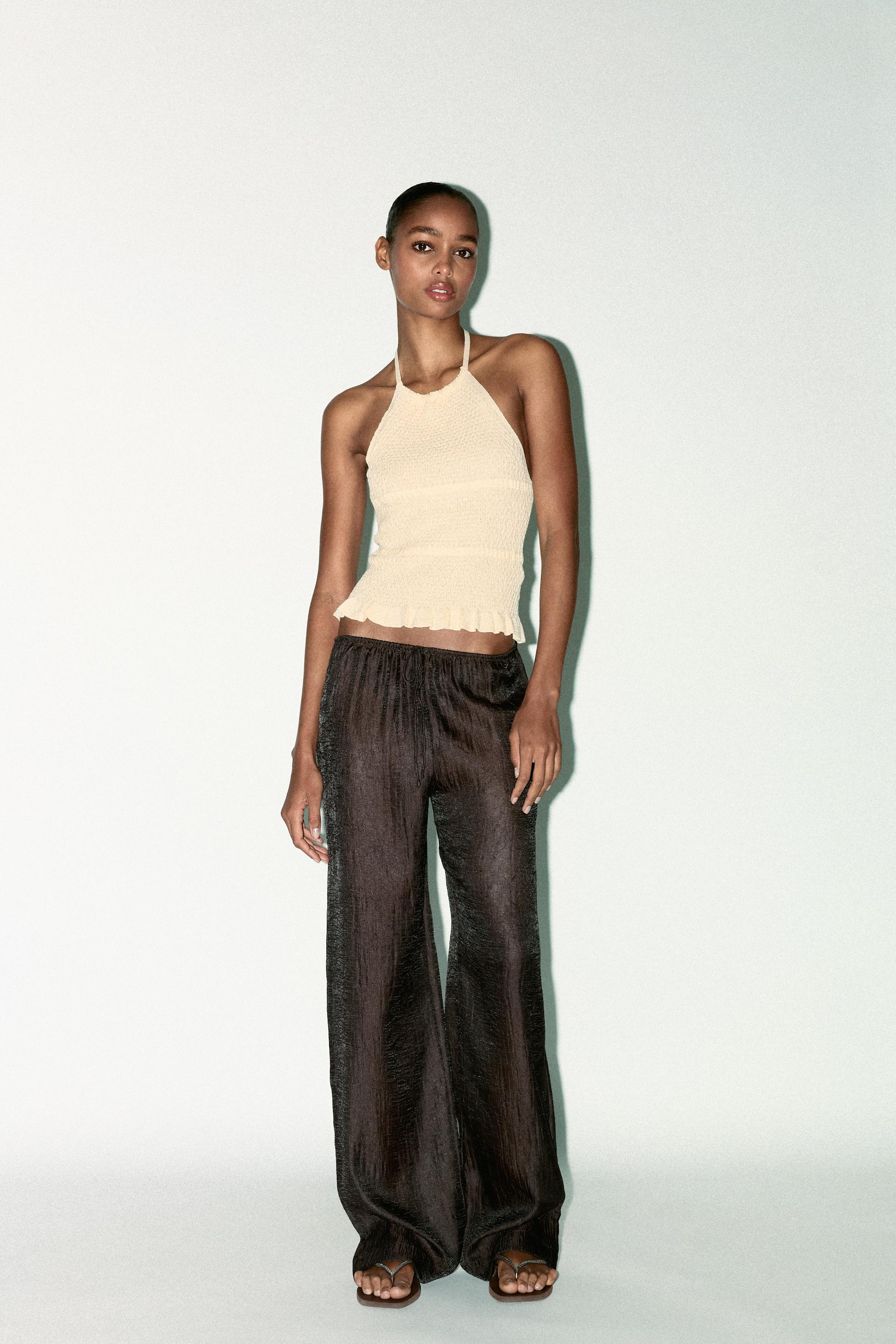 HALTER KNIT TOP