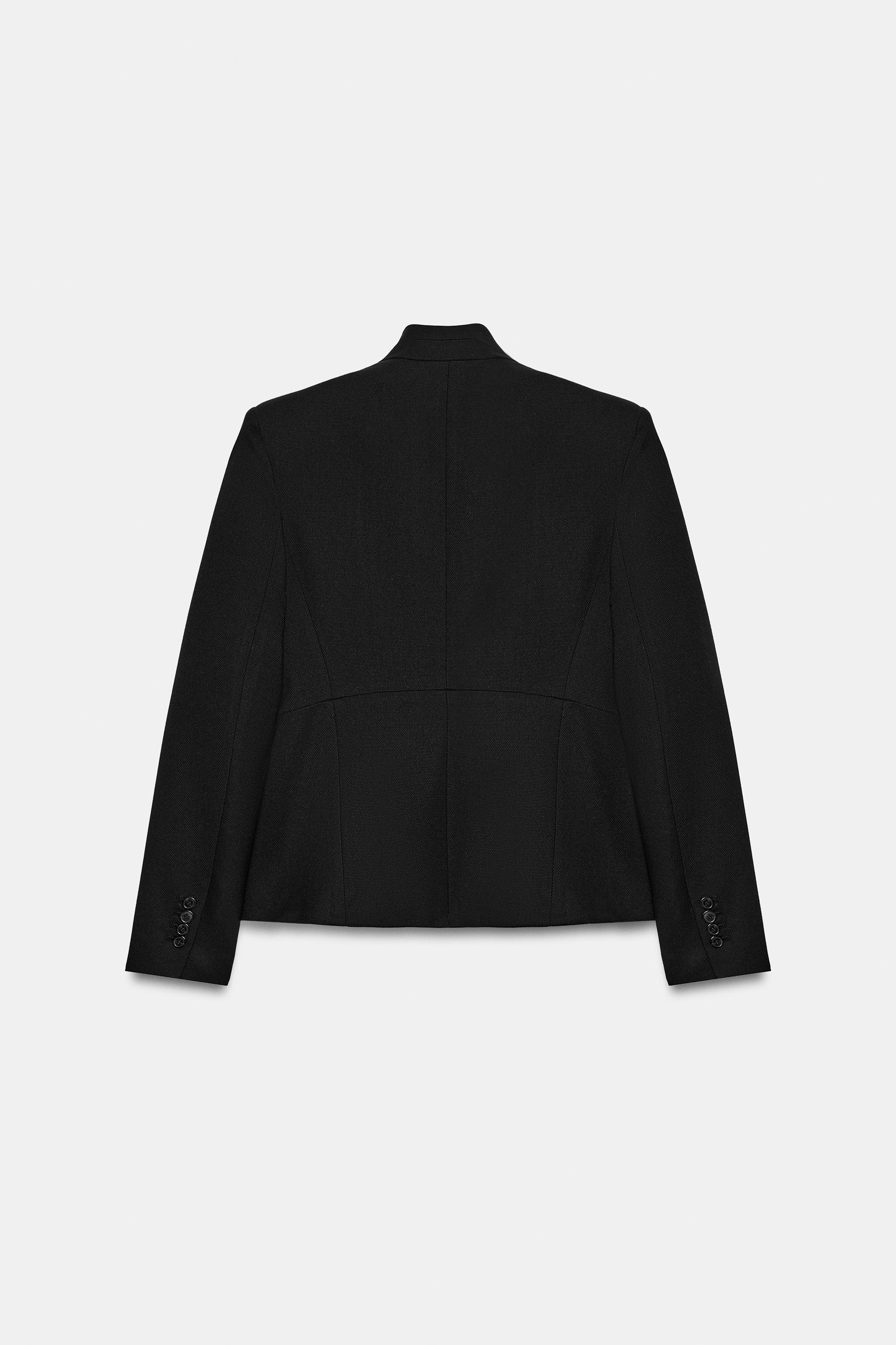 FITTED SHOULDER-PAD BLAZER