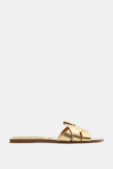 FLAT CRISS-CROSS LEATHER SLIDER SANDALS - Gold by Zara
