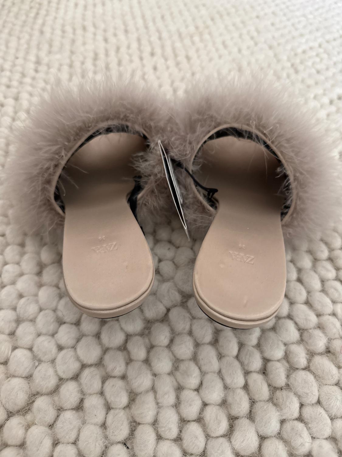 FEATHERED HEELED MULES - Image 2