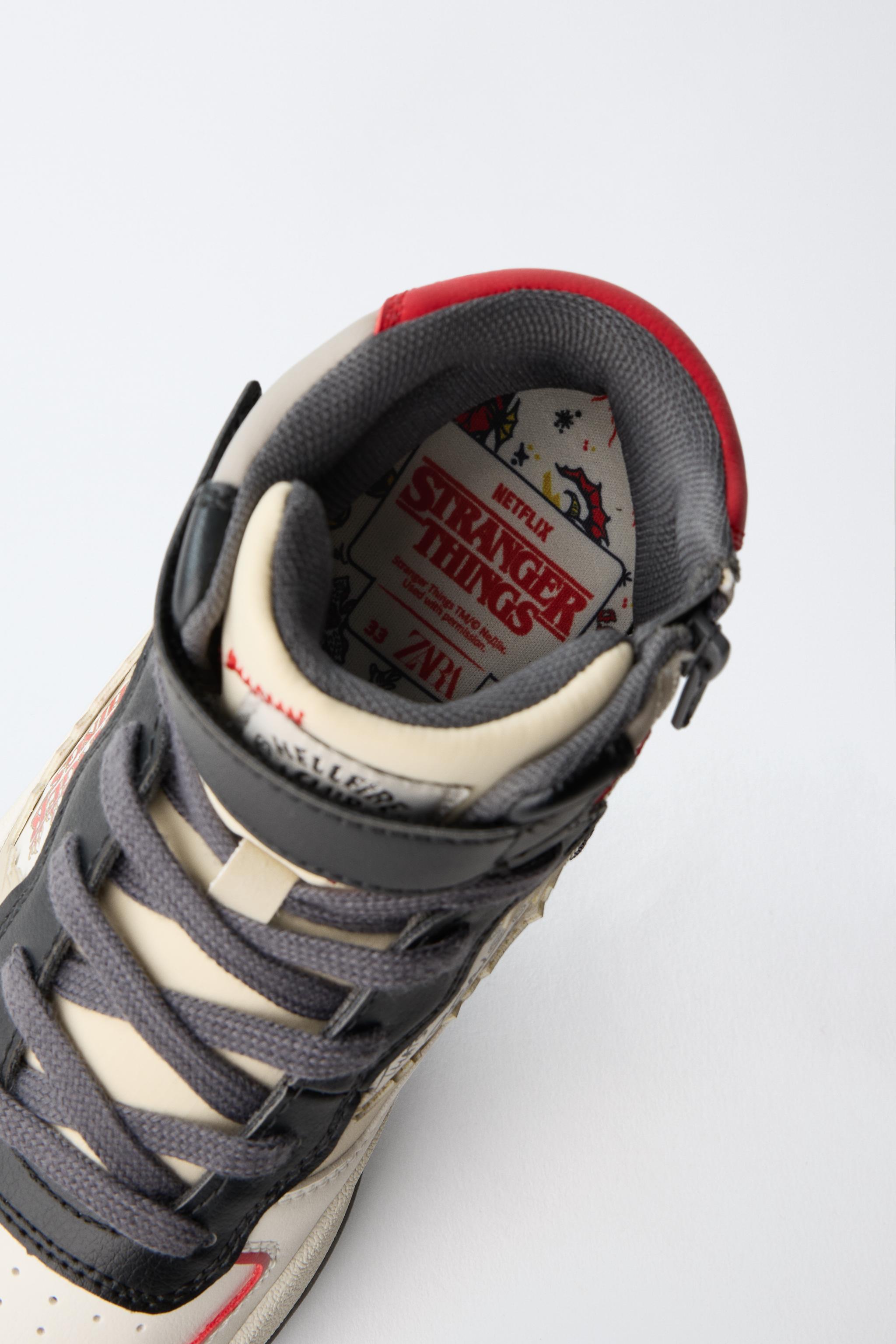 STRANGER THINGS © NETFLIX HIGH TOP SNEAKERS