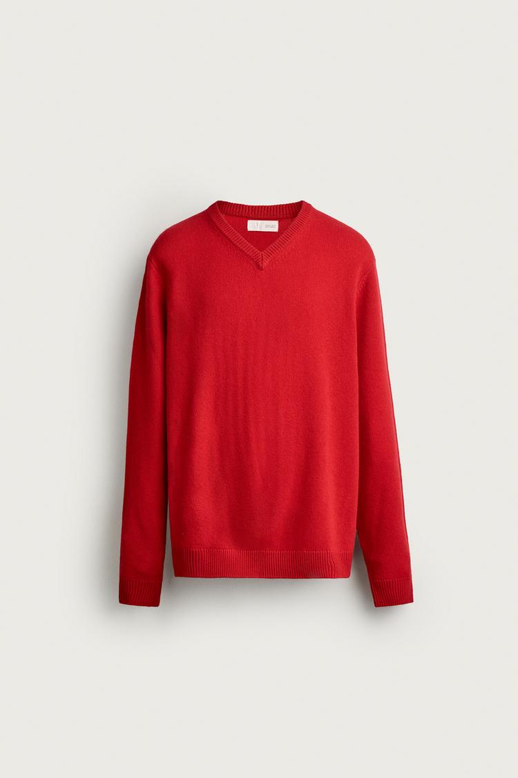 WOOL BLEND V-NECK SWEATER — Red