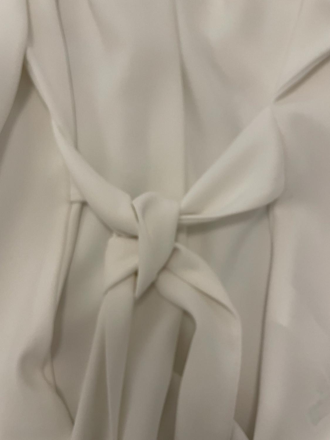 FLOWING TOP WITH TIE DETAIL - Image 4