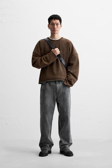 ТОЛСТОВКА ИЗ ТКАНИ С ЭФФЕКТОМ ПОТЕРТОСТИ — ТЕМНО-КОРИЧНЕВЫЙ от Zara — изображение 0