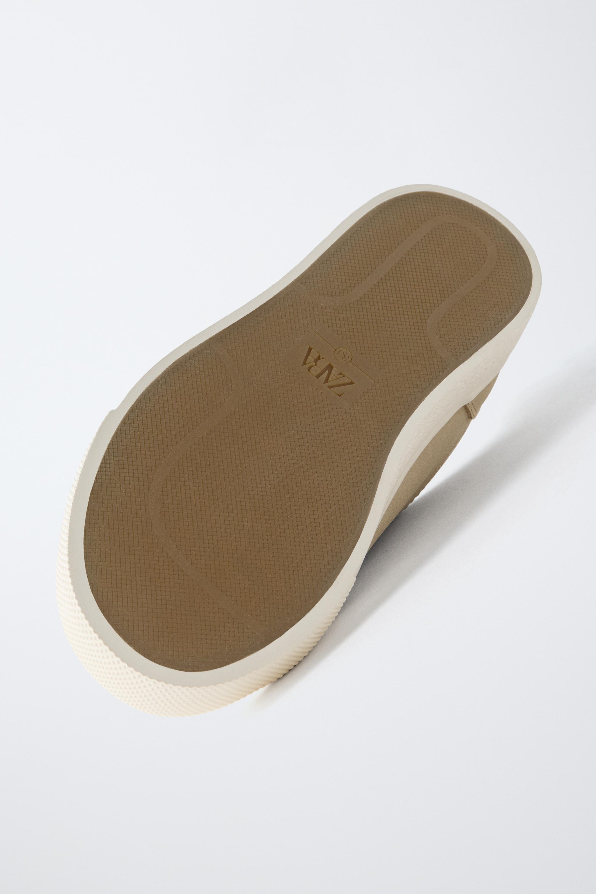 BASIC SNEAKERS