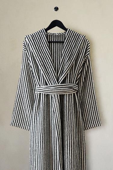 PEIGNOIR RAYURES CAPUCHE - Écru / Noir de Zara - Image 5