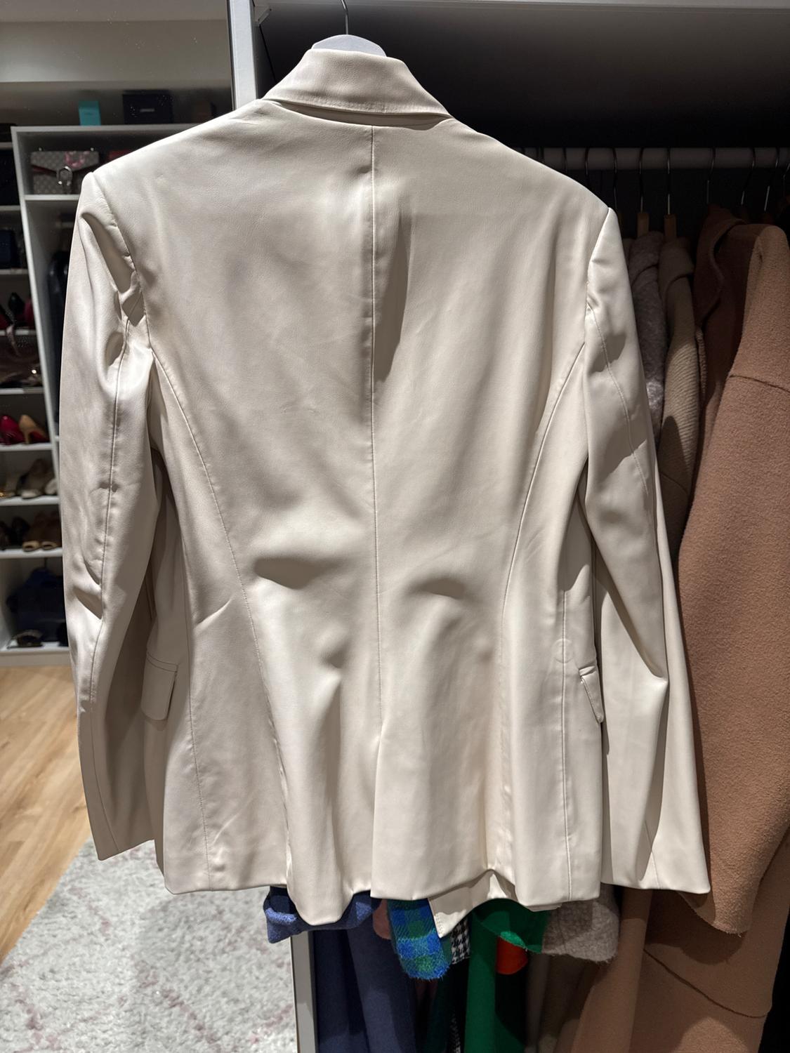 FAUX LEATHER DOUBLE-BREASTED BLAZER - Image 2