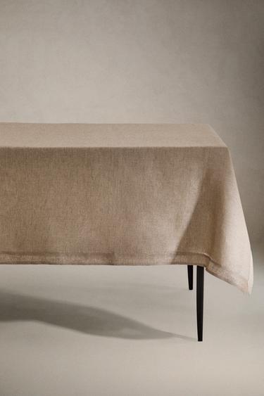 LINEN CHRISTMAS TABLECLOTH WITH METALLIC THREAD - ذهبي الخاص بـ Zara - صورة 0