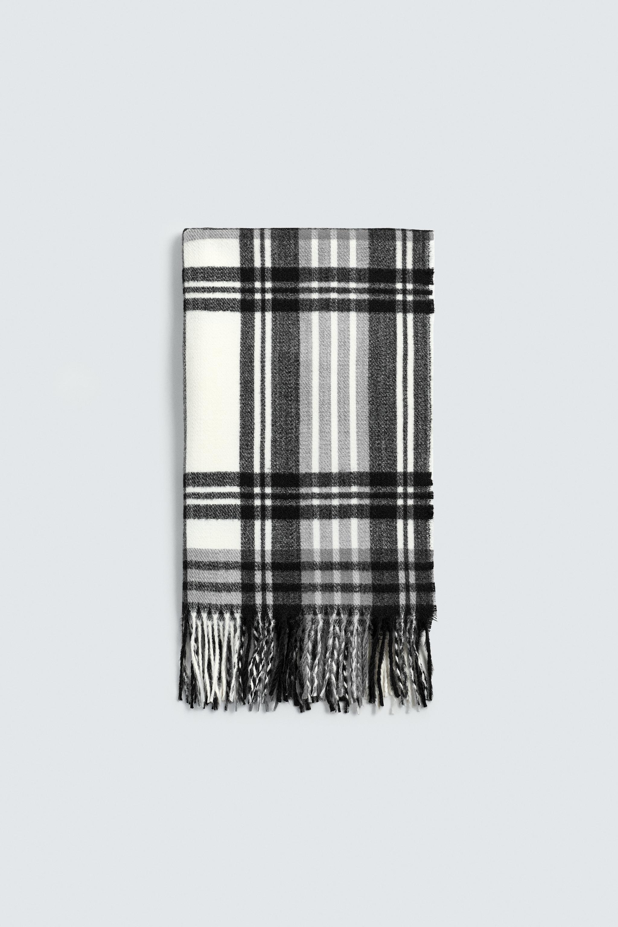 CACHECOL XADREZ COM FRANJAS - Preto / Cru | ZARA Brasil