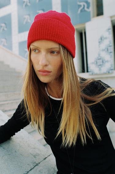 BONNET BEANIE EN MAILLE CANNELÉE - Rouge de Zara