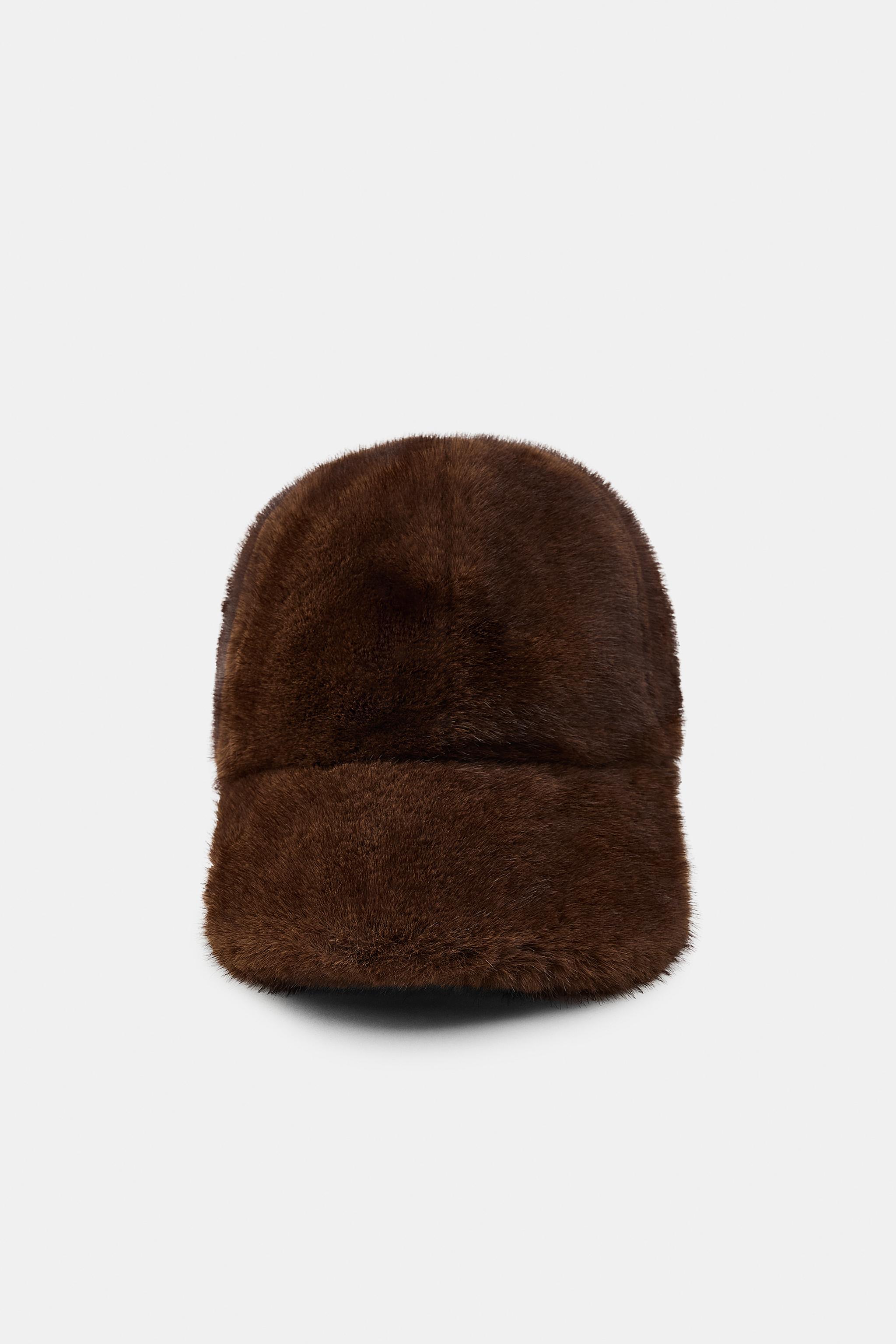 FAUX FUR CAP