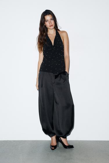 TOP HALTER ASYMÉTRIQUE BRILLANT - Noir de Zara