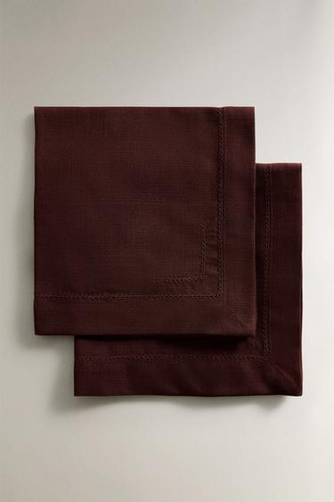 PACK OF HEMSTITCHED COTTON NAPKINS (PACK OF 2) - Burgundy by Zara