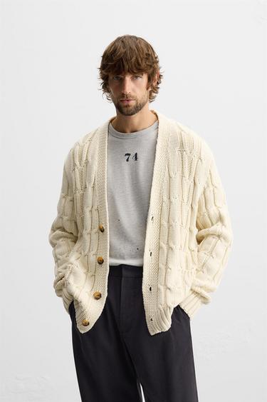 KABELSTRIKKET CARDIGAN MED STRUKTUR - råhvid fra Zara