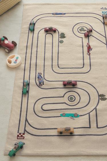 TAPIS ENFANT PISTE DE COURSE - Beige clair de Zara - Image 4