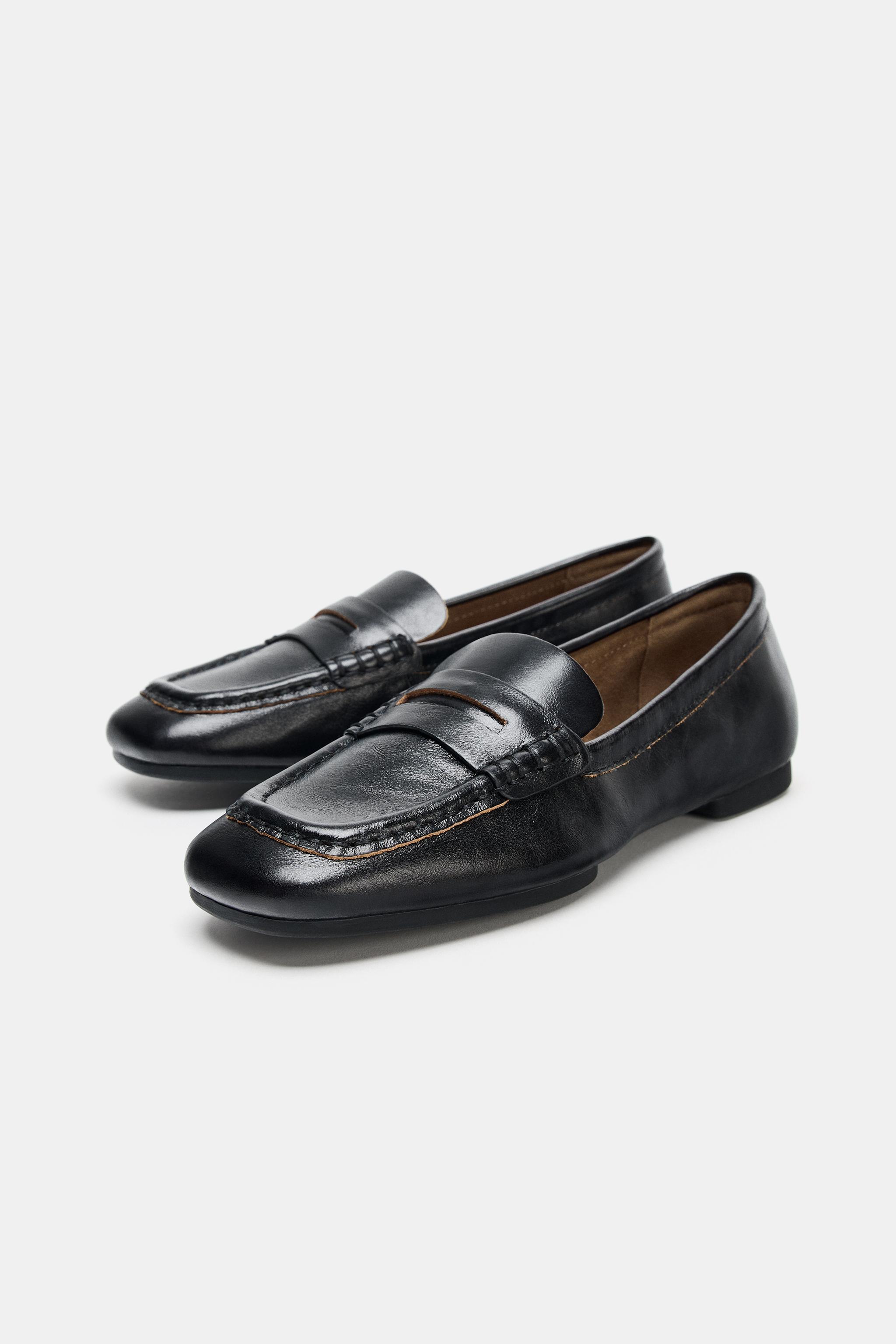 MOCASSINS EN CUIR À BOUT CARRÉ