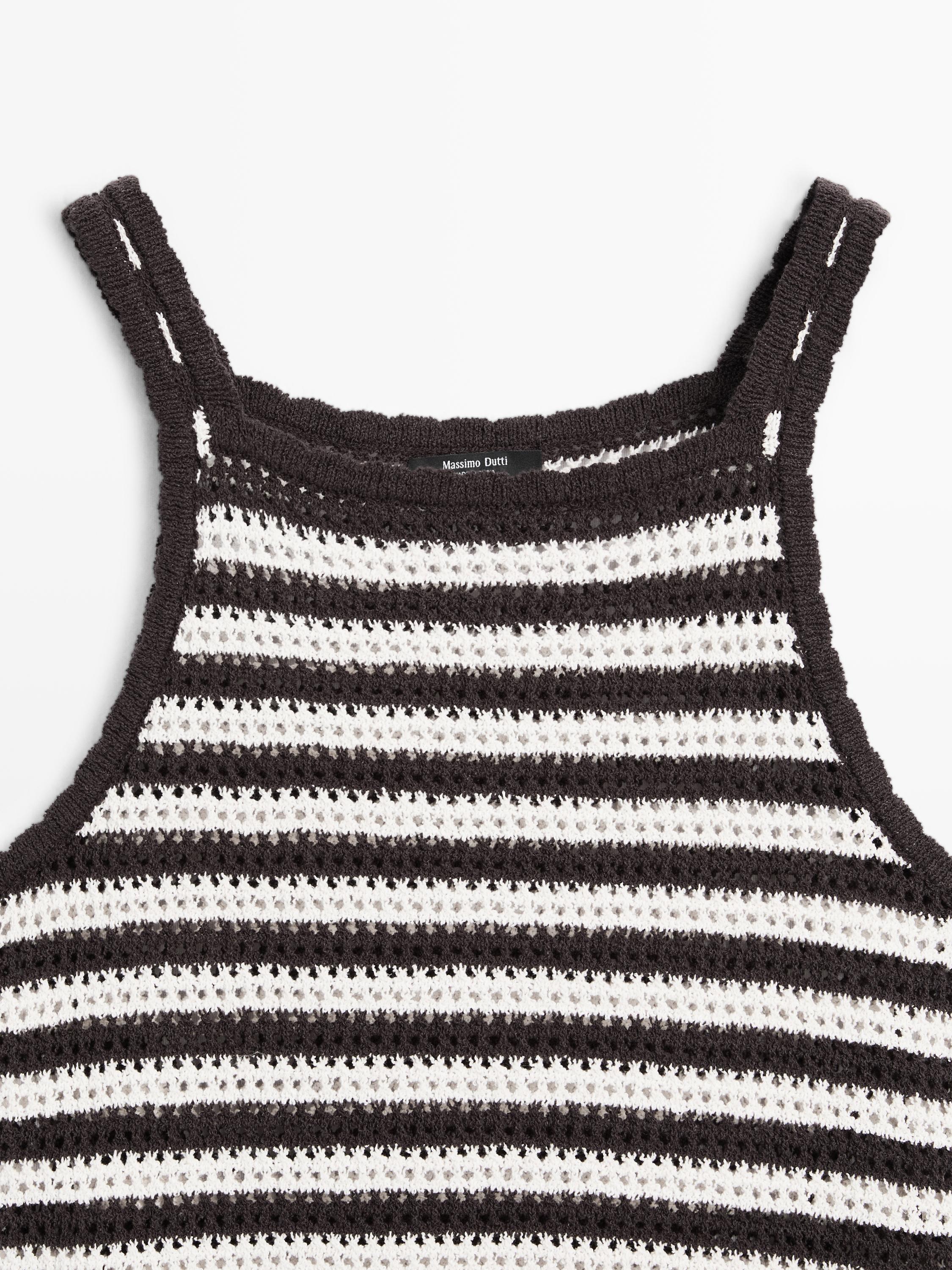 Top en crochet à rayures