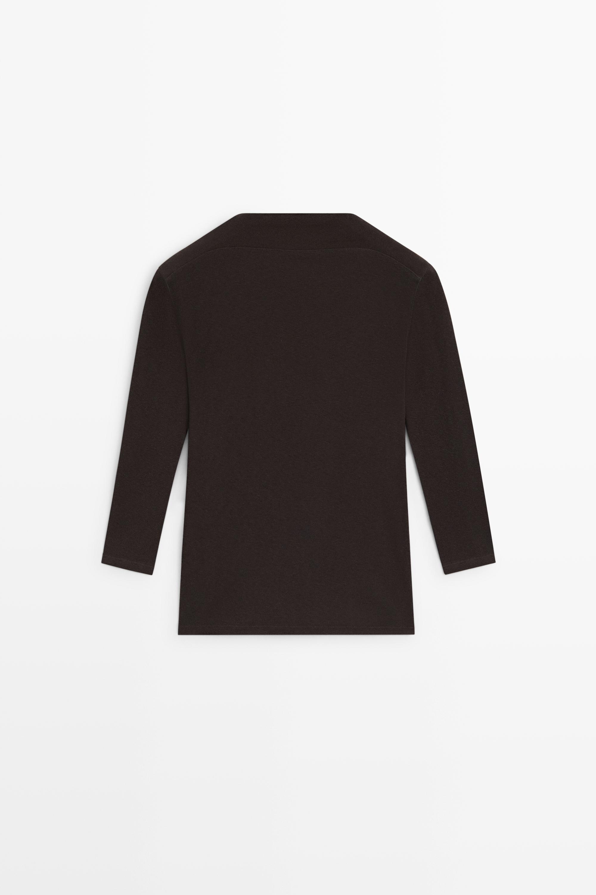 T-shirt col montant et manches longueur coude