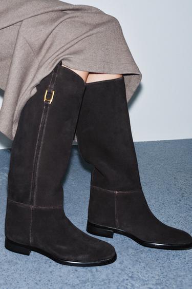 FLAT SUEDE RIDING BOOTS - Brown by Zara