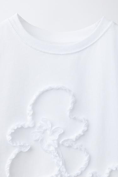 CAMISETA FLOR RELIEVE - Blanco de Zara