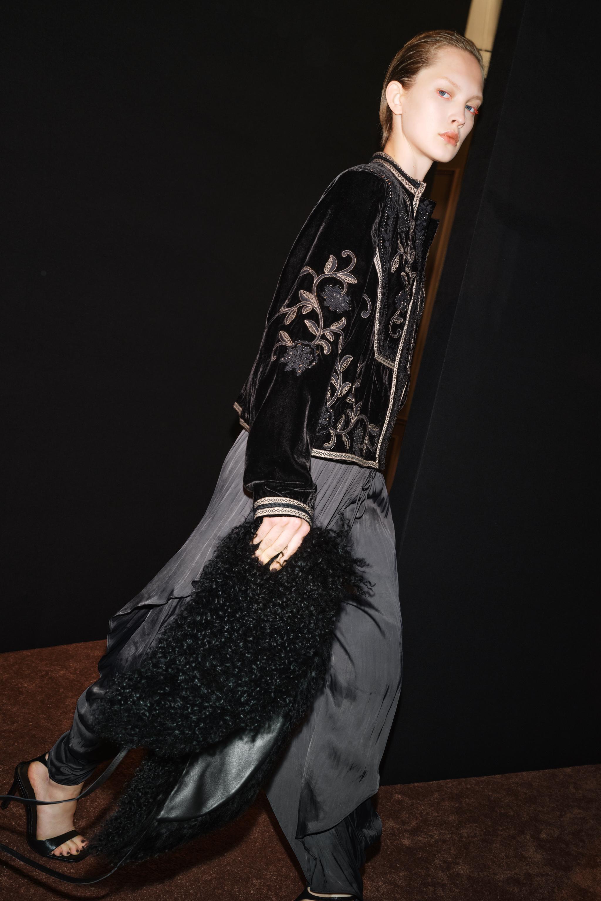 VELVET JACKET WITH EMBROIDERY AND BEADS ZW COLLECTION