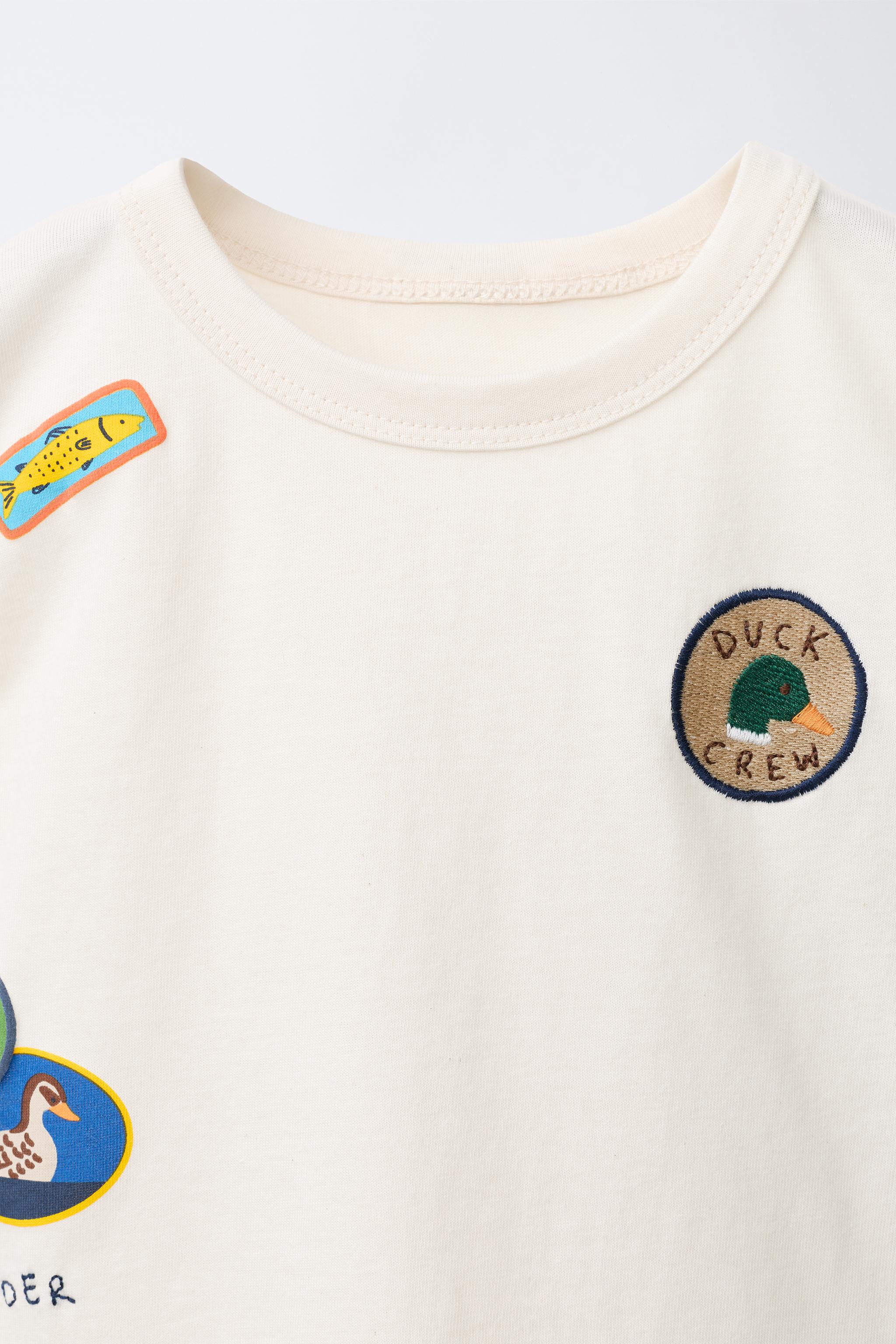 SLEEVELESS T-SHIRT WITH DUCK PATCHES
