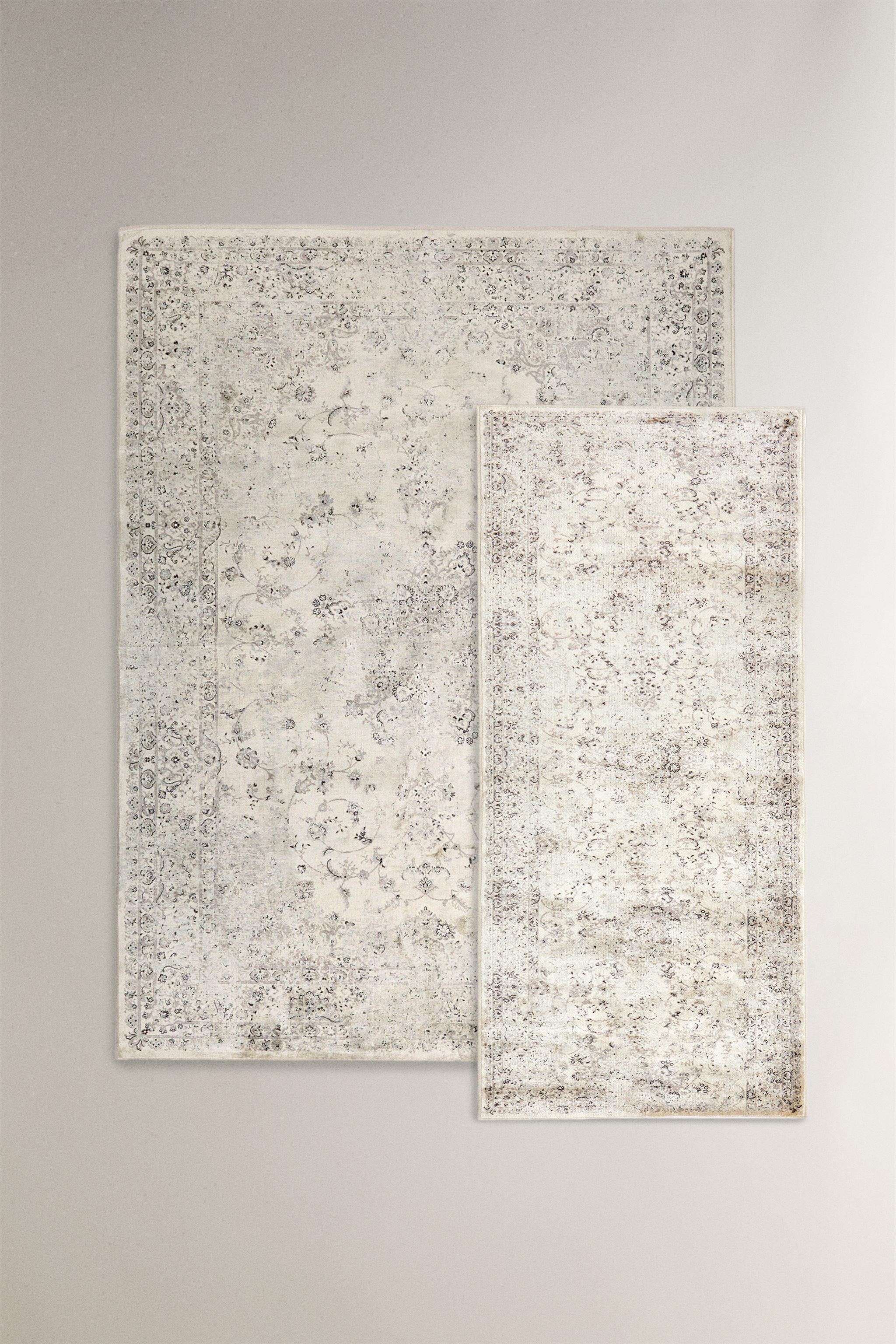 VINTAGE STYLE AREA RUG