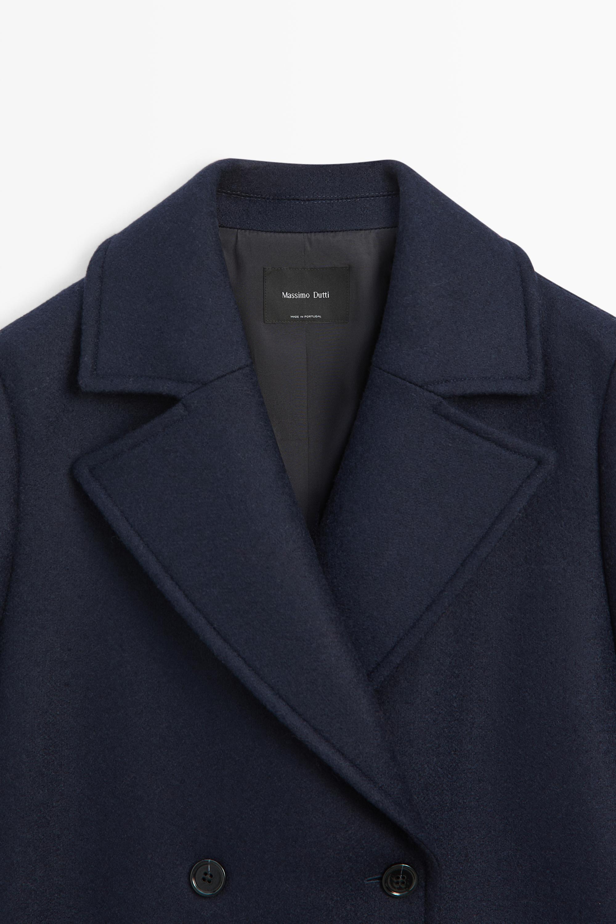 Medium double-breasted coat