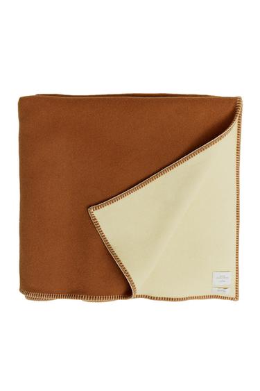 THE ACQUITED BLANKET - by Zara