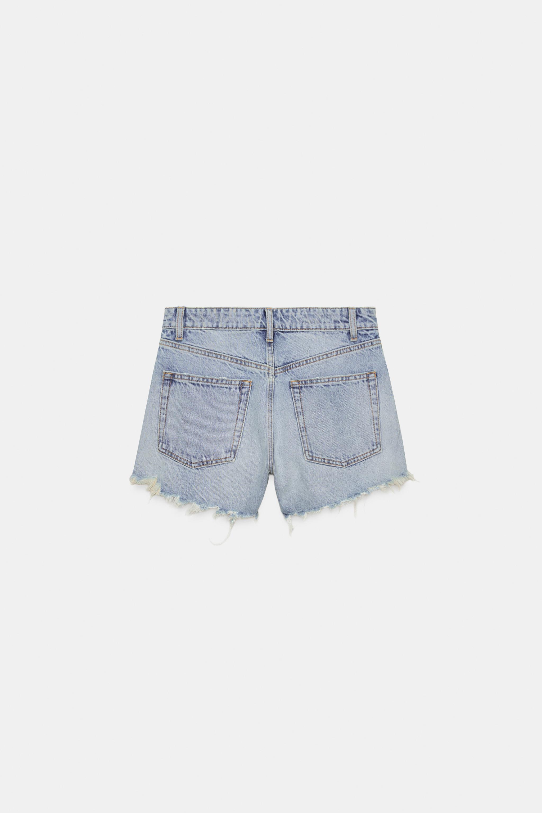 CURVED HIGH-WAISTED DENIM SHORTS
