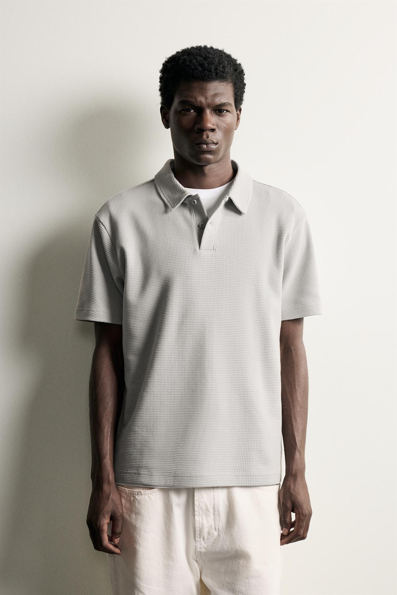 WAFFLE TEXTURED POLO SHIRT — Pearl gray