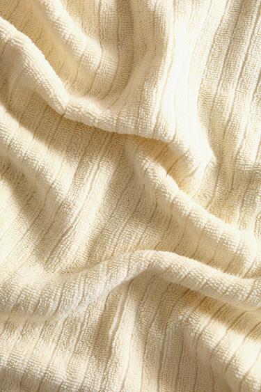TEXTURED STRIPED BATH TOWEL - Yellow by Zara - Image 4