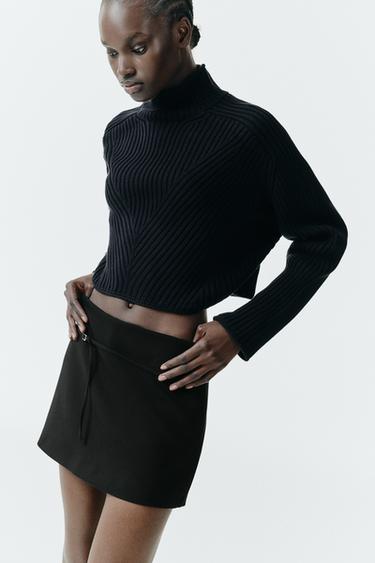 FALDA PANTALÓN CINTURÓN - Negro de Zara