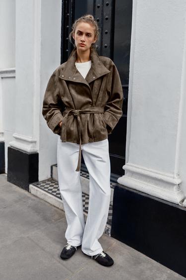 КУРТКА ИЗ ИСКУССТВЕННОЙ ЗАМШИ С ПОЯСОМ — ТЕМНЫЙ СЕРО-КОРИЧНЕВЫЙ от Zara — изображение 0