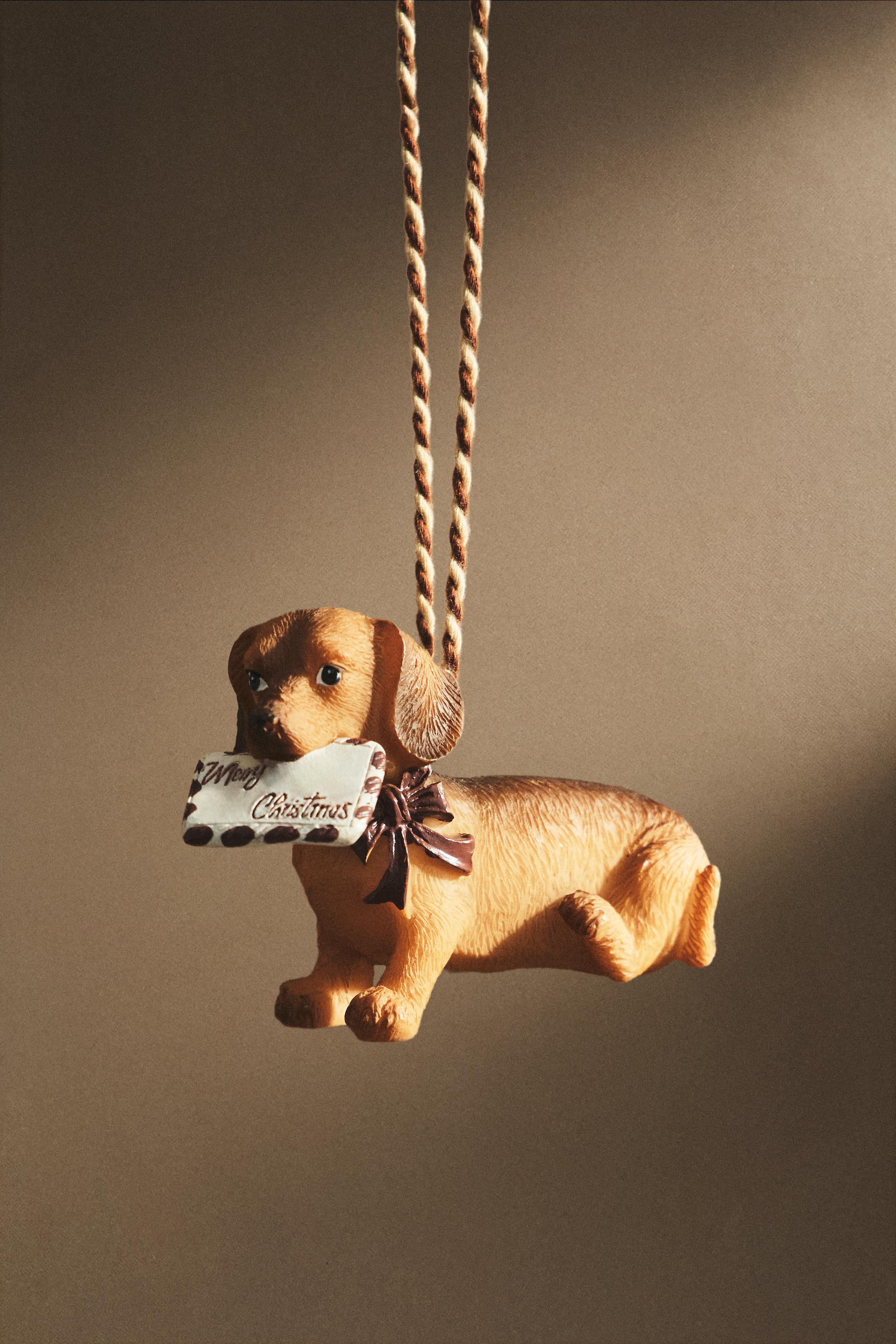 DOG WITH A LETTER CHRISTMAS TREE ORNAMENT