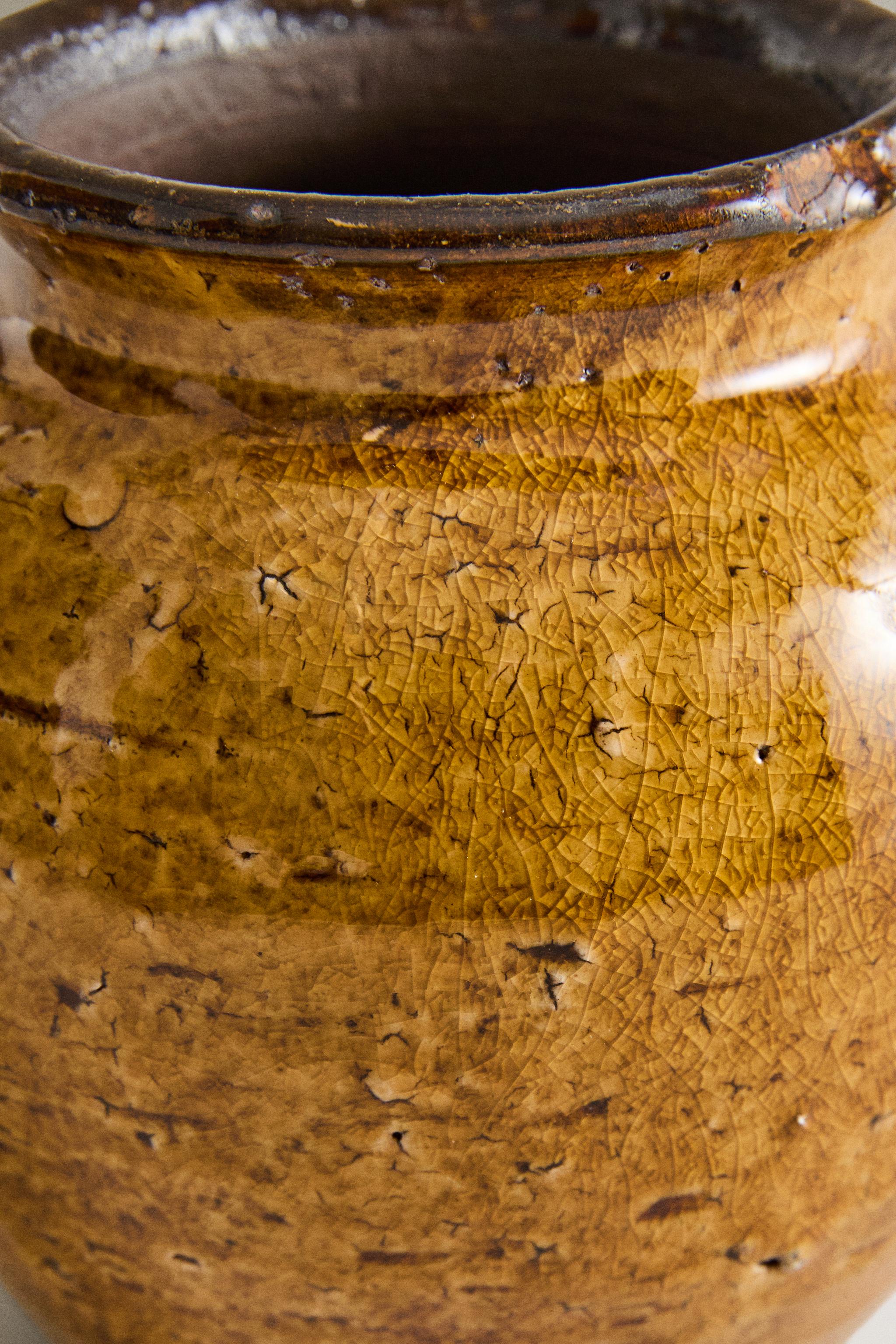 CERAMIC VASE