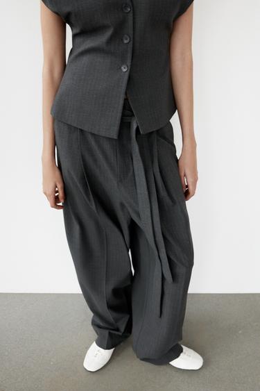 PANTALÓN RAYA DIPLOMÁTICA CINTURÓN - Plomo de Zara