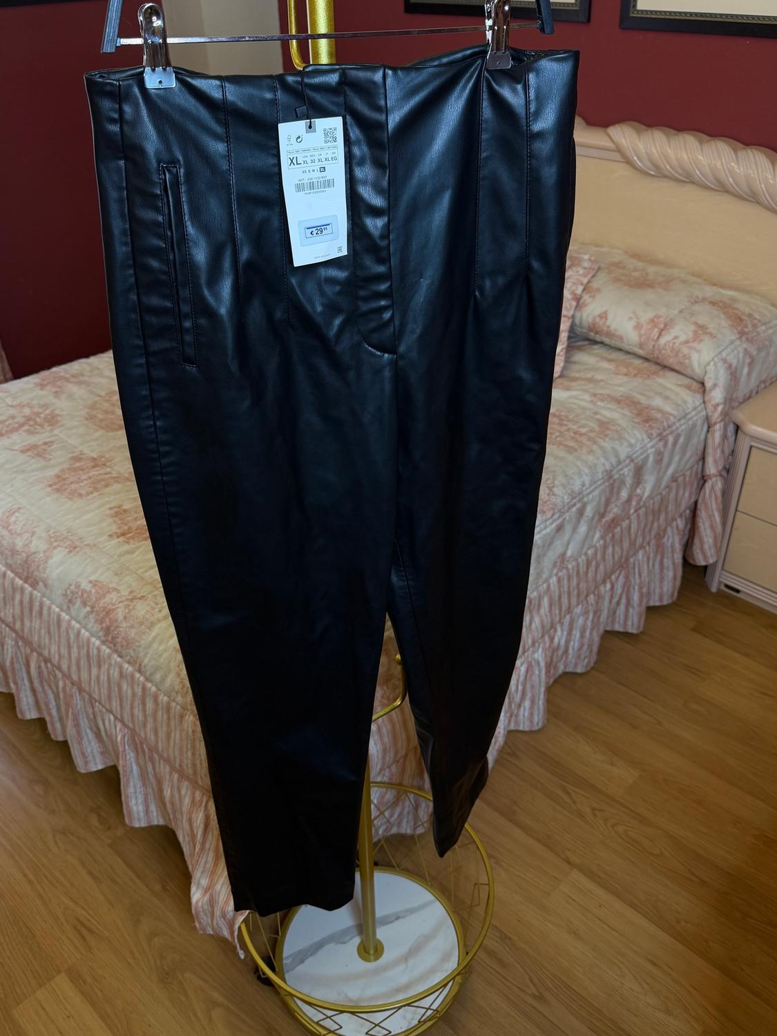 HIGH-RISE FAUX LEATHER TROUSERS - Image 2