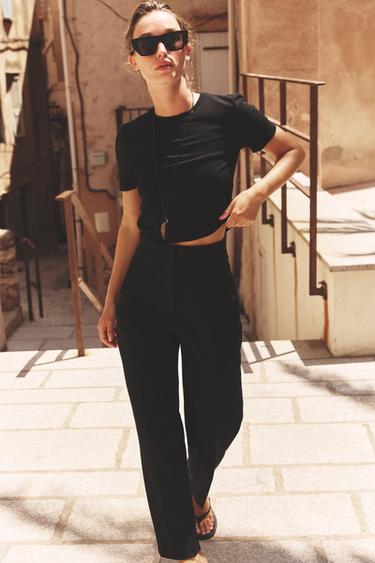 CAMISETA ELÁSTICA CROPPED - Negro de Zara - Imagen 0