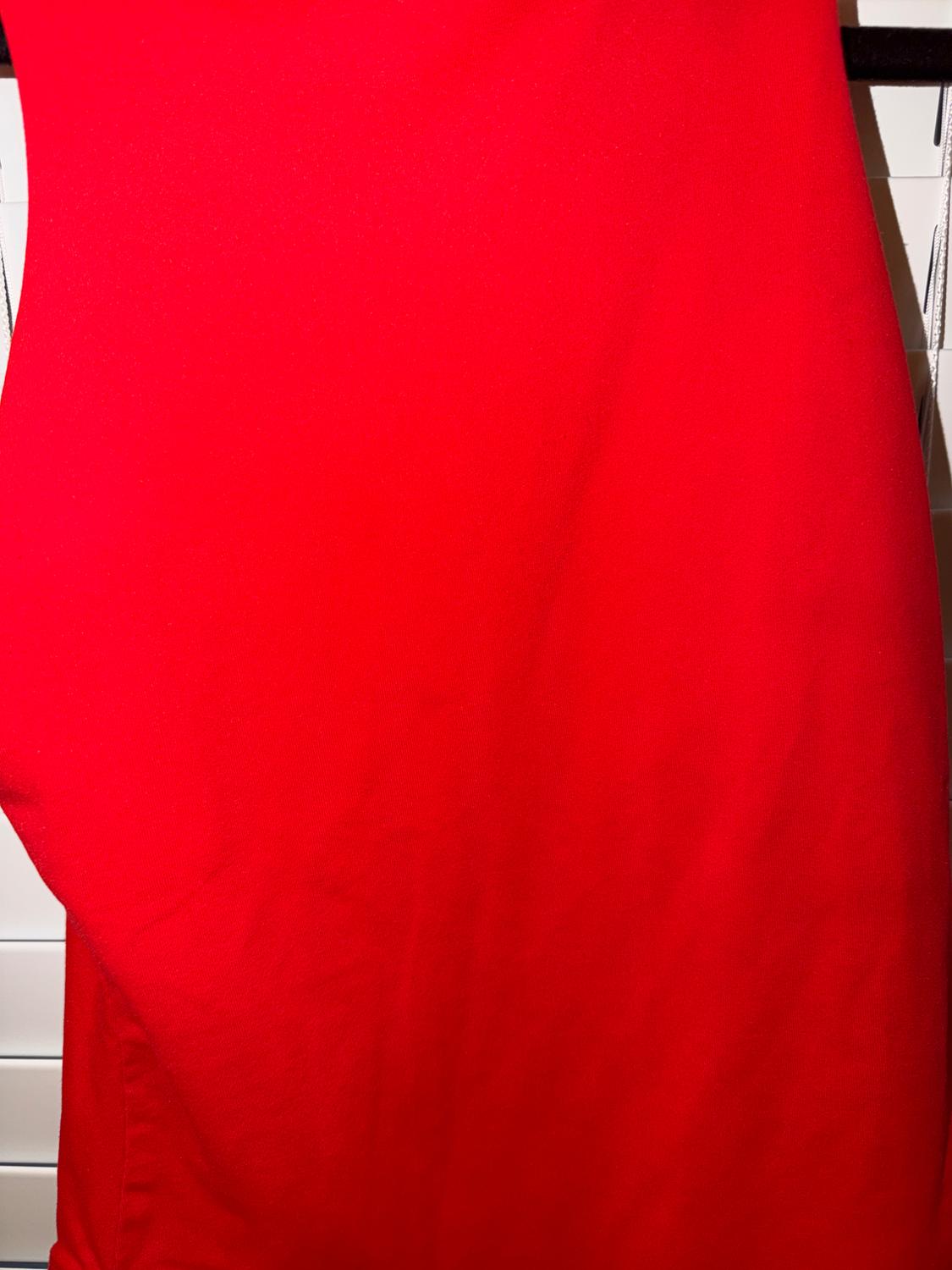BODY - Image 6