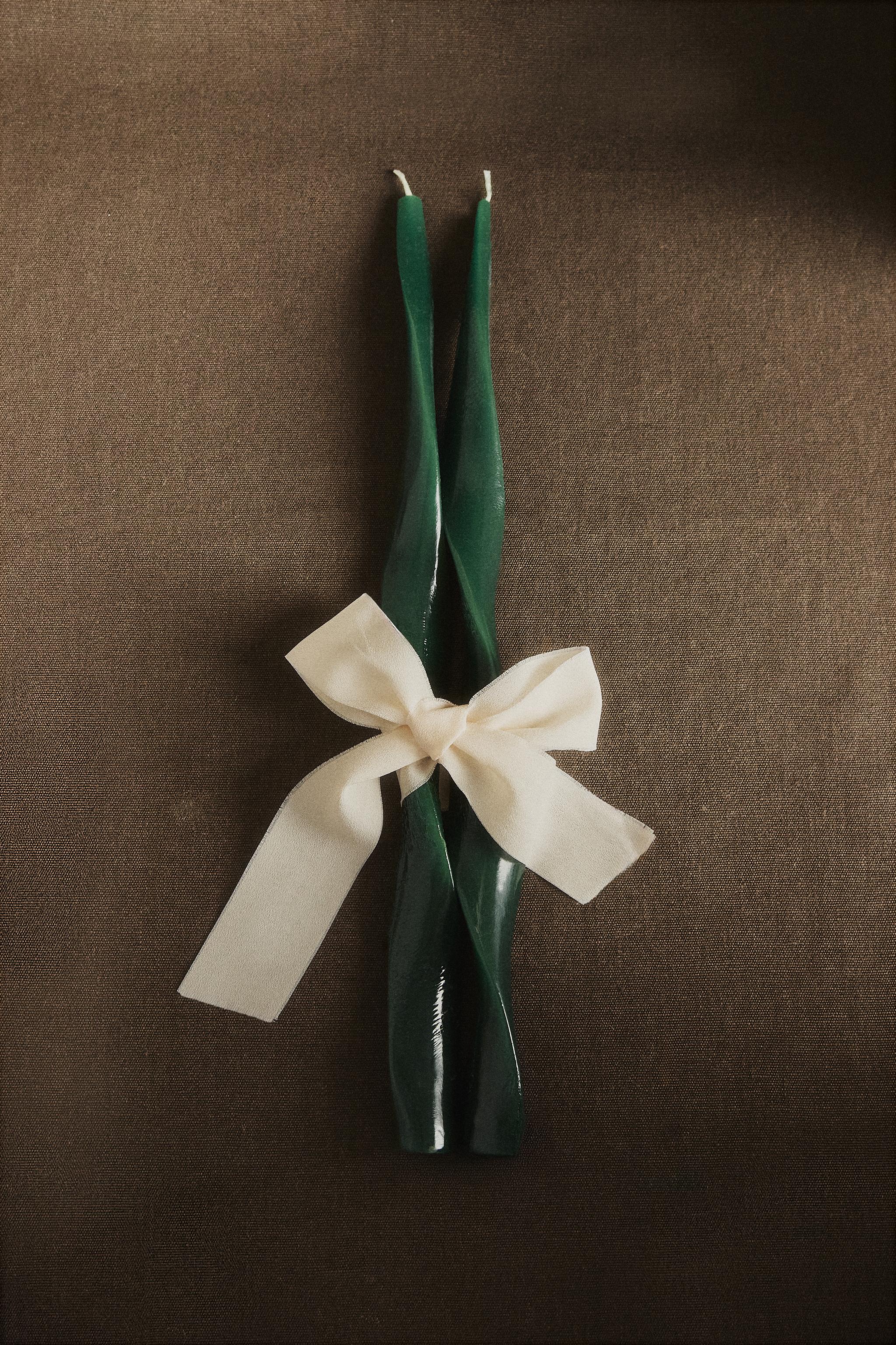 SET OF CHRISTMAS SPIRAL CANDLES (SET OF 2)