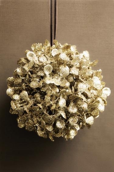 CHRISTMAS TREE DECORATION WITH SPARKLY PETALS - Gold by Zara - Image 4